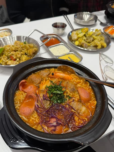 Hình ảnh Yểng Ăn Vặt - 2