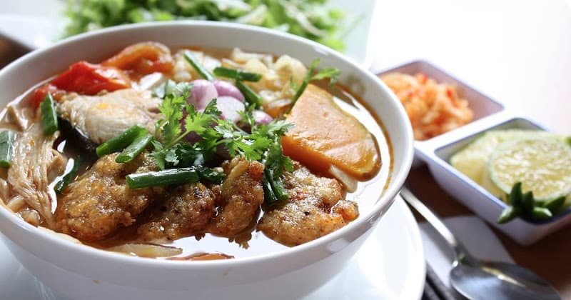 Bún phở Huệ Tuyến