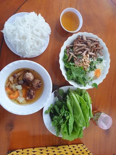 Hình ảnh Quán bún chả Hà Nội cô Hà - Núi Le - 2