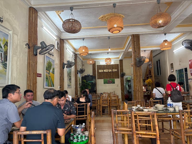 Hình ảnh Nhà hàng Cơm niêu Gia đình - 4