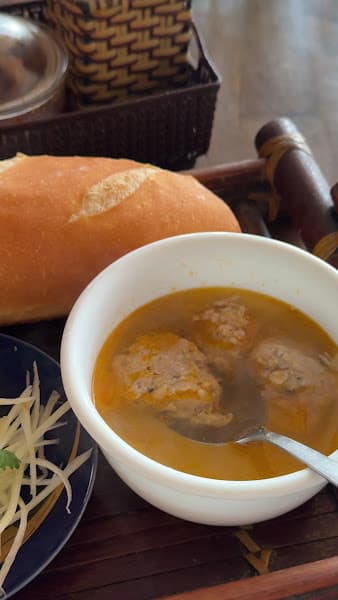 Hình ảnh Bánh Mì Xíu Mại Chén - 3