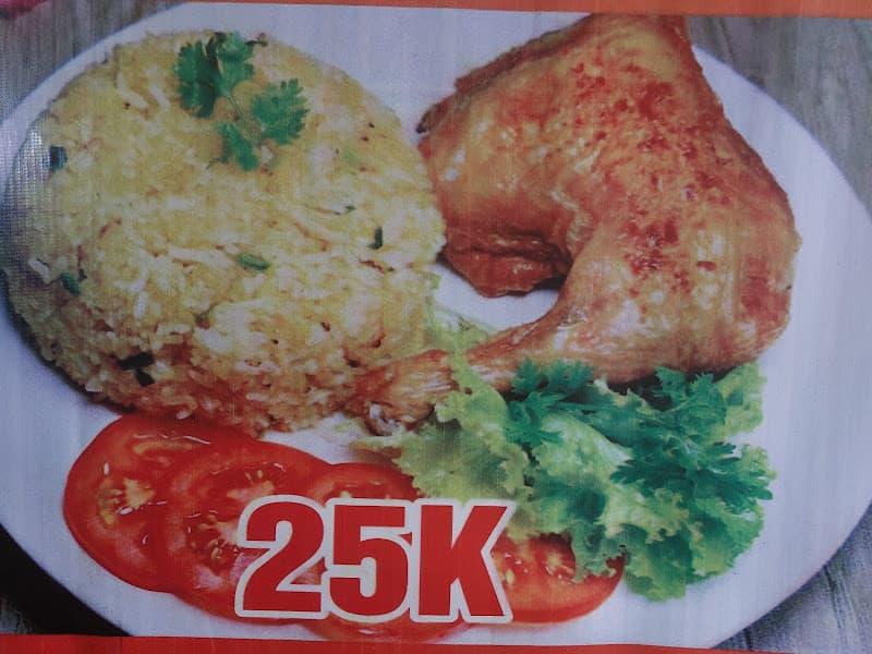 Hình ảnh Cơm gà xối mỡ Phương - 9