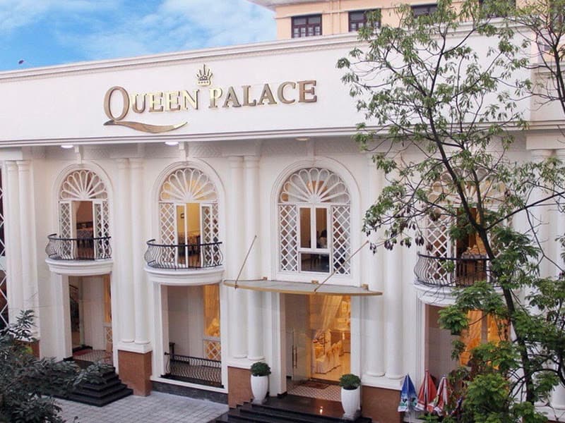 Nhà hàng Queen palace