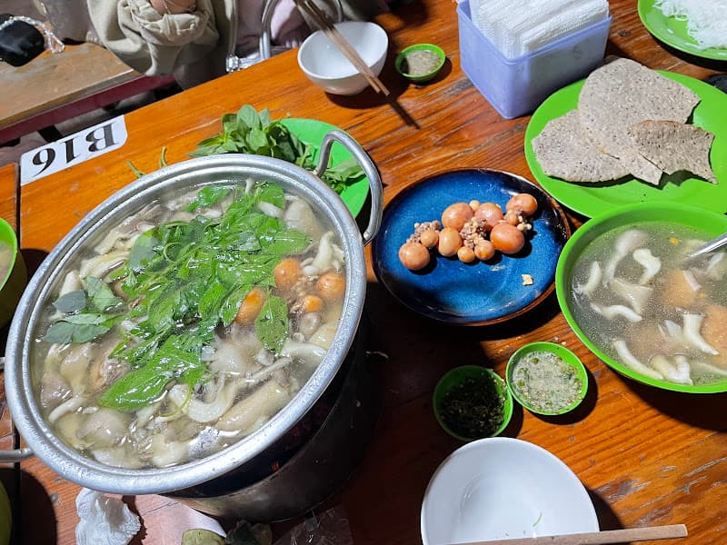 Hình ảnh Lẩu gà lá é Tao Ngộ 3/2 ( chi nhánh chính 3/4) - 4