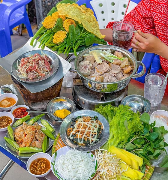 Hình ảnh Quán Bò Nướng Ngói và Lẩu Bò Cô Tư - 2