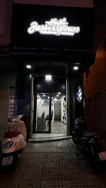 Hình ảnh HuNi BarberHouse - Tiệm Cắt Tóc Nam Nha Trang - 3