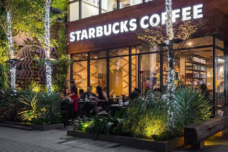 Ảnh bìa Starbucks Nguyễn Huệ