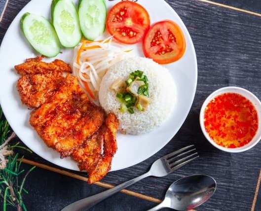 Ảnh bìa Bún Bò Huế Cơm gà xối mỡ , Xí Quách , súp bò viên