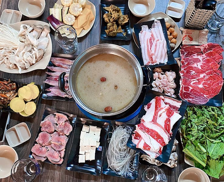Hình ảnh Buffet lẩu nướng hachi - 2