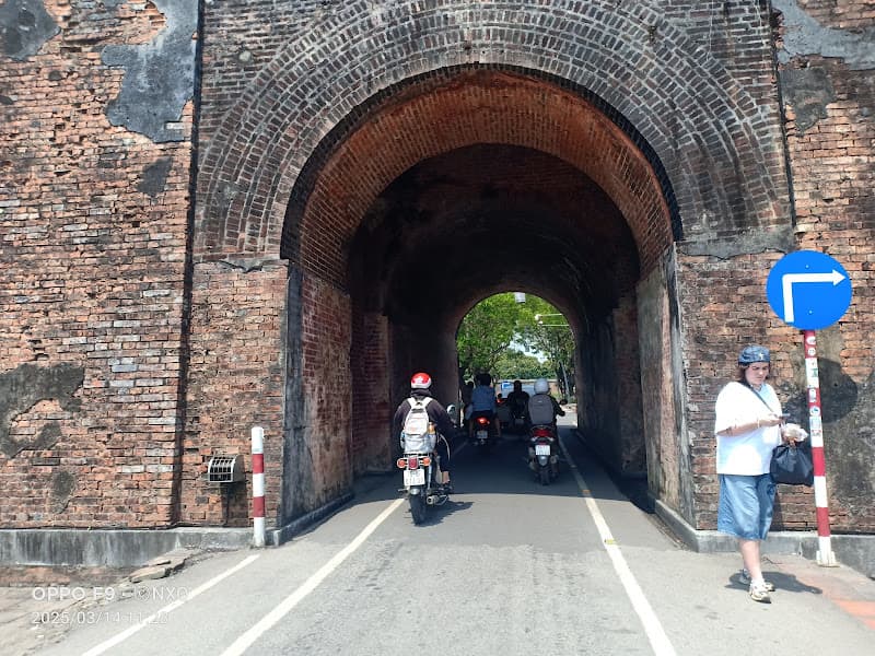 Hình ảnh Cửa Ngăn (cửa Thể Nhân) - 2