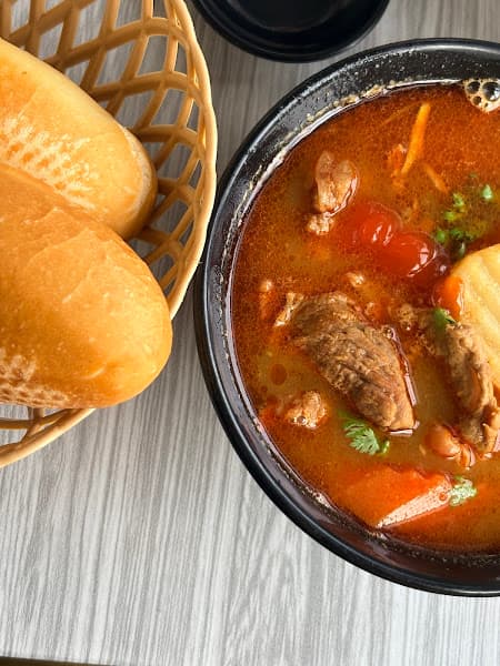 Hình ảnh Cửa hàng mì gà tiềm & bò né Xíu - 3