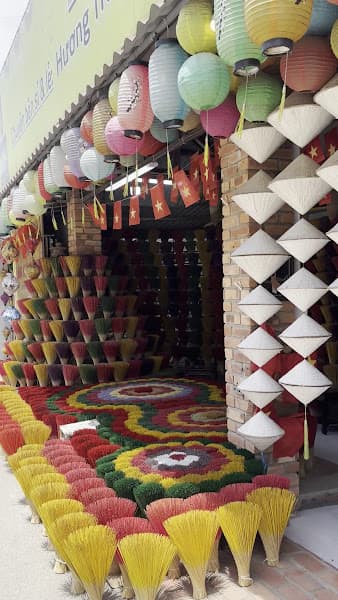 Hình ảnh Làng hương Thủy Xuân - Cô Hoa - 3