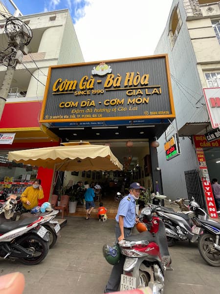 Ảnh bìa Cơm gà Bà Hoà-Gia Lai