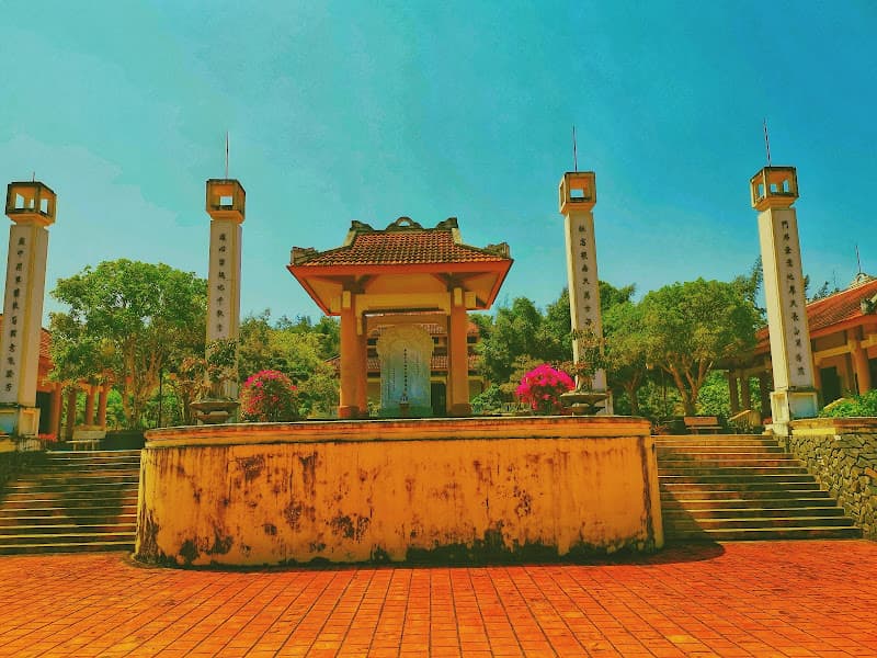 Hình ảnh Đền thờ Trương Định - 2