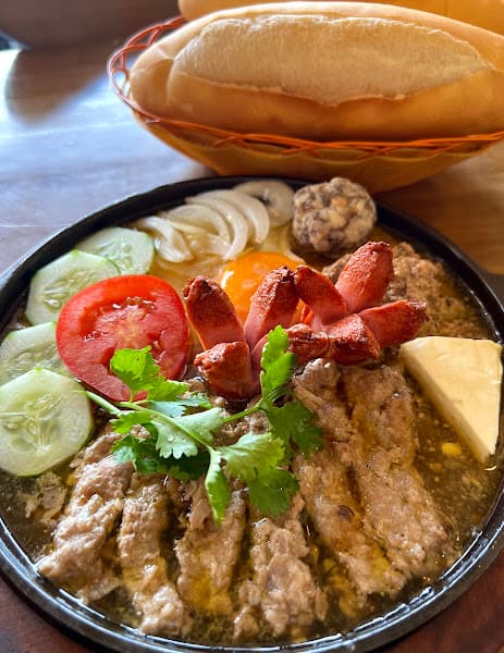 Hình ảnh Bò Né Mùi (Bo Ne Mui) – Beefsteak - 2