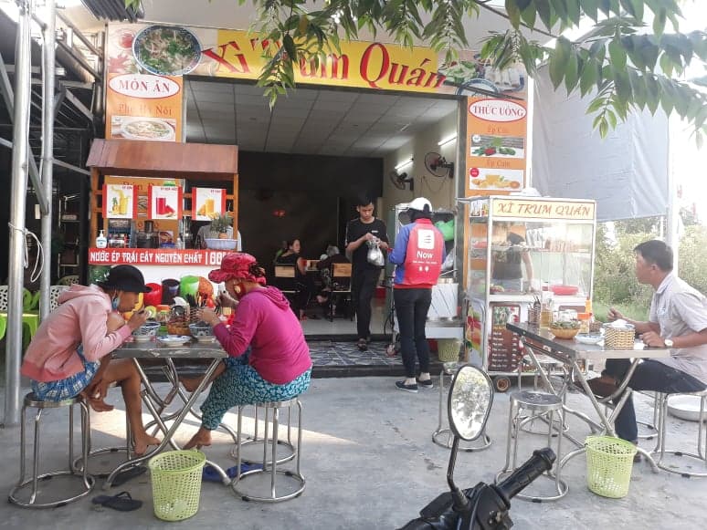 Ảnh bìa Cháo Nhung Hươu, Yến, Bồ câu & Gà ác–Xì Trum