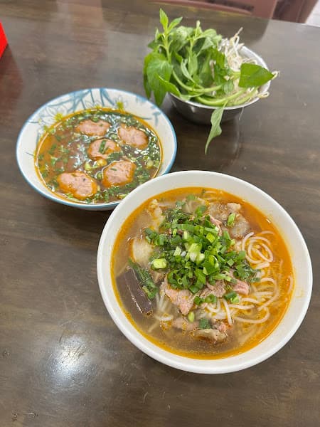 Hình ảnh BÚN BÒ BÀ XINH - 2