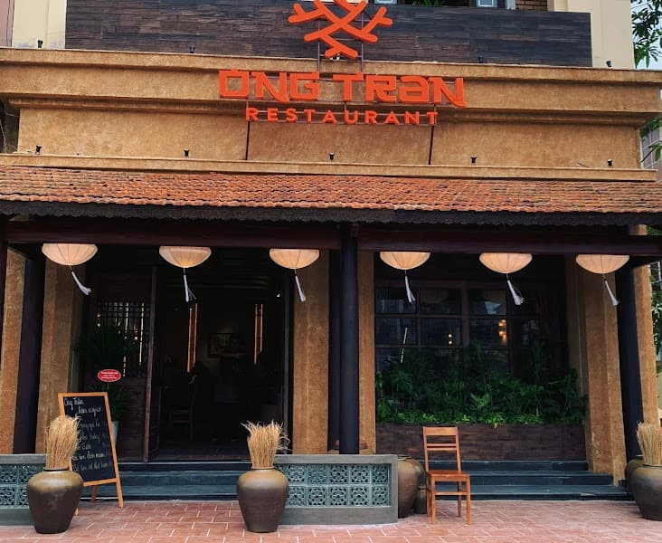 Ảnh bìa Cơm niêu Ông Trần