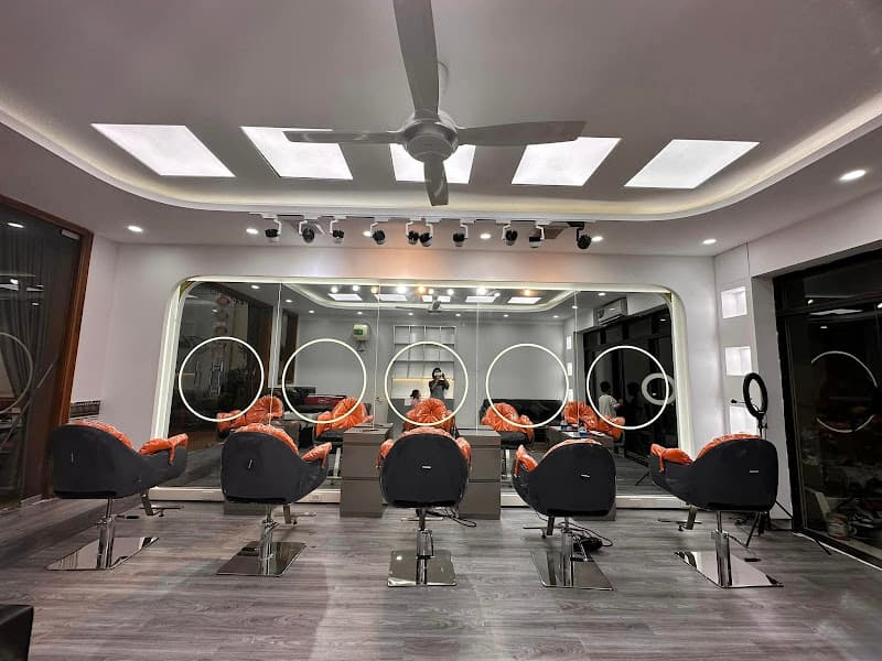 𝐉𝐮𝐧𝐲 𝐇𝐚𝐢𝐫 𝐒𝐭𝐮𝐝𝐢𝐨