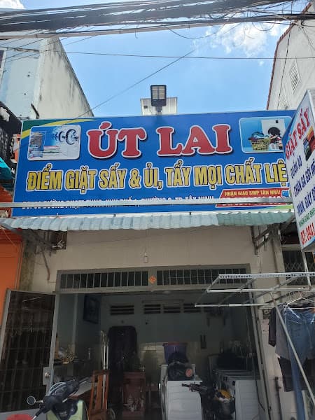Ảnh bìa Giặt sấy quần áo, giày, dép Út Lai