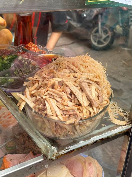 Hình ảnh Bánh mì Cô Sáu - 2