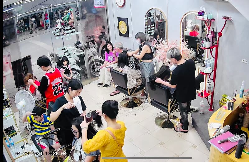 Hình ảnh LVT - Hair Salon & Spa - 6