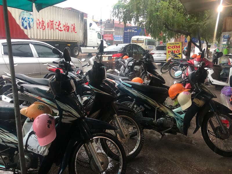 Hình ảnh Cơm Phở Tùng Lâm - 4