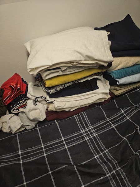 Hình ảnh TIỆM GIẶT XANH - GREEN LAUNDRY SHOP - 2