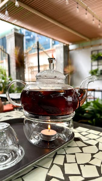 Hình ảnh UnderTree Garden Coffee & Workspace - 2