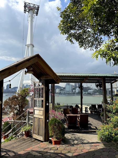 Hình ảnh Wee. Sân Chill Giới Trẻ - 3