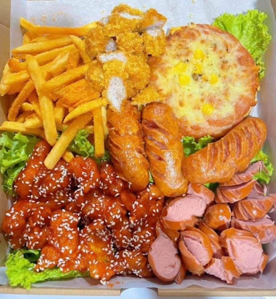 Hình ảnh Tiệm Nhà Rảnh - Mì Cay , Trà sữa , Chuyên Đồ Ăn Vặt Hàn Quốc tại SaPa - 3