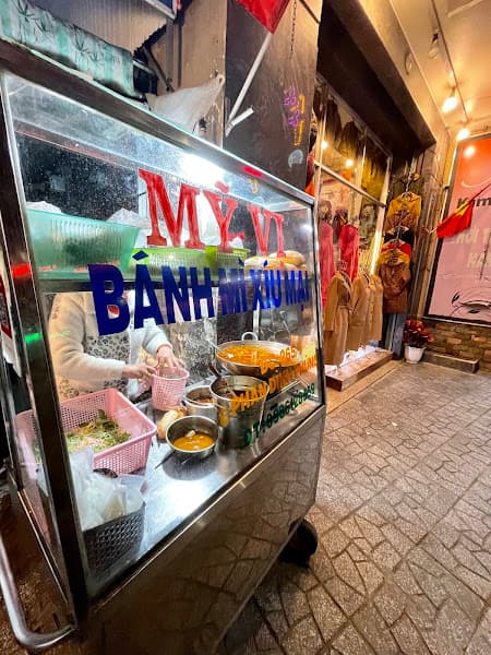 Bánh mì xíu mại Mỹ Vị