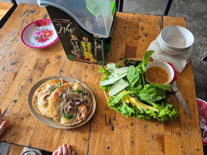 Hình ảnh Bánh Xèo Tôm Nhảy Ông Già Quán - Đặc Sản Bình Định - 3