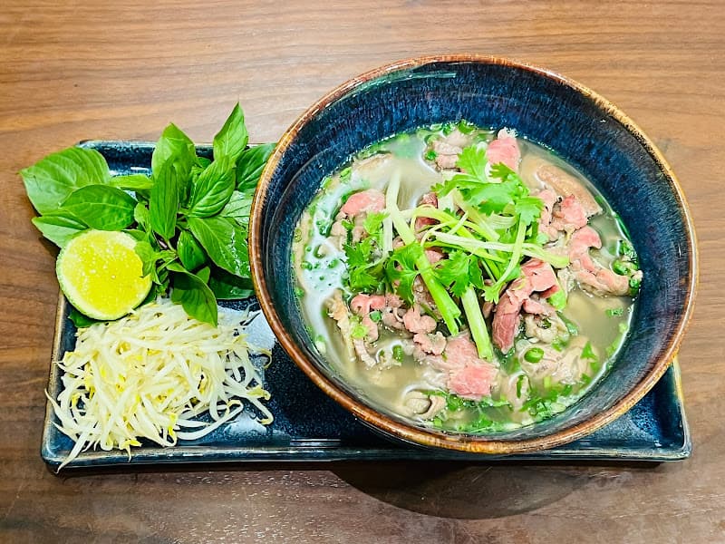 Hình ảnh TRẠM DỪNG CHÂN MŨI CHÙA - 4