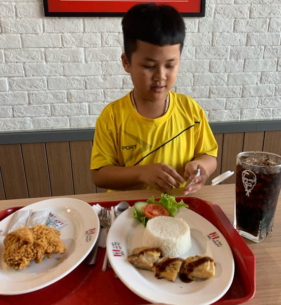 COFFEE Trà Sữa Suri Boy