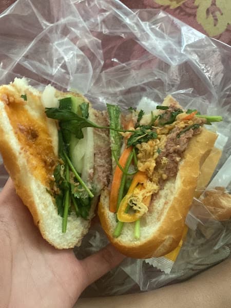 Ảnh bìa Bánh Mì CÔ BA