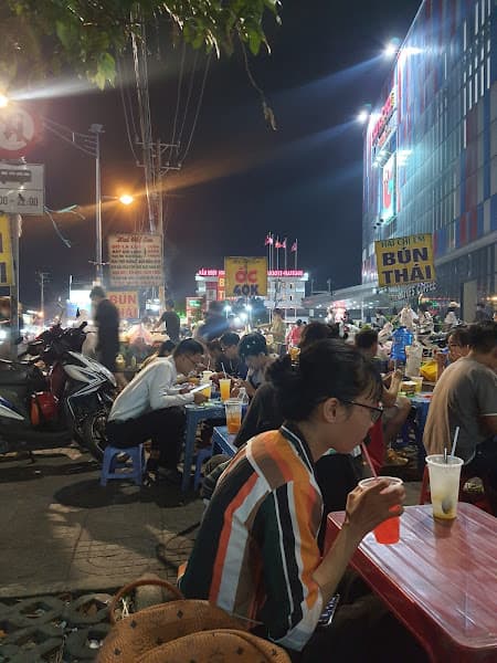 Hình ảnh Khu ăn uống vỉa hè - 3