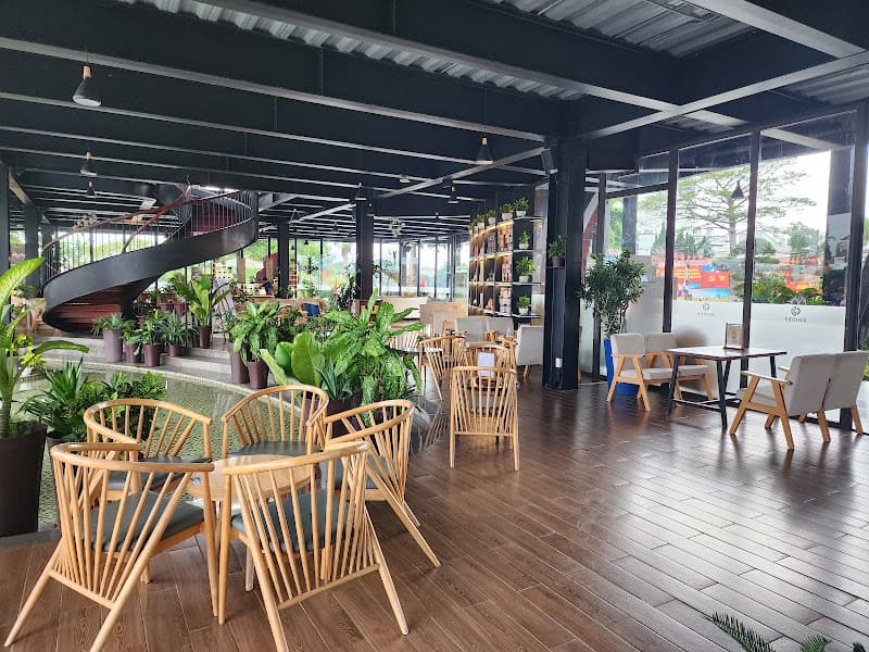 Hình ảnh COFFEE ĐÔI DÉP QUẢNG TRƯỜNG - 3