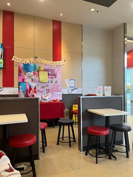 Hình ảnh KFC Crescent Mall - 2