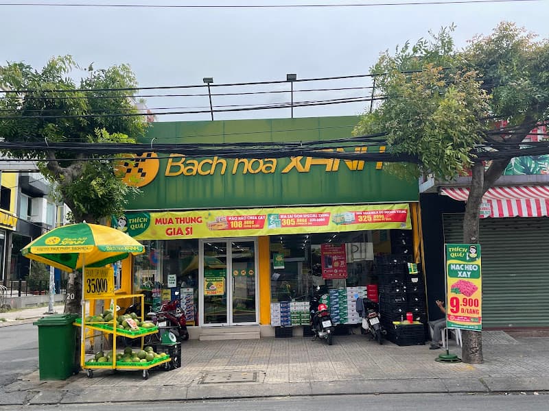 Siêu thị Bách hóa XANH Nguyễn Văn Quá
