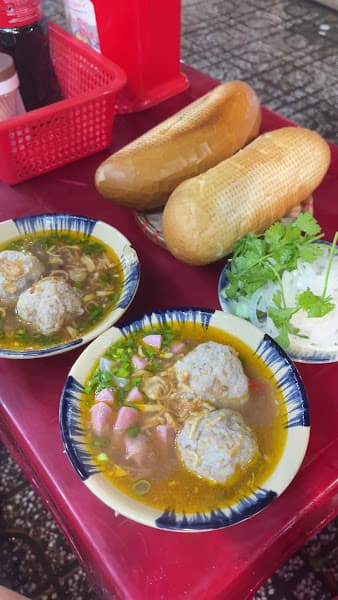 Hình ảnh Xóm Chén - Bánh Bèo, Xíu Mại Chén Đường Ray - 4