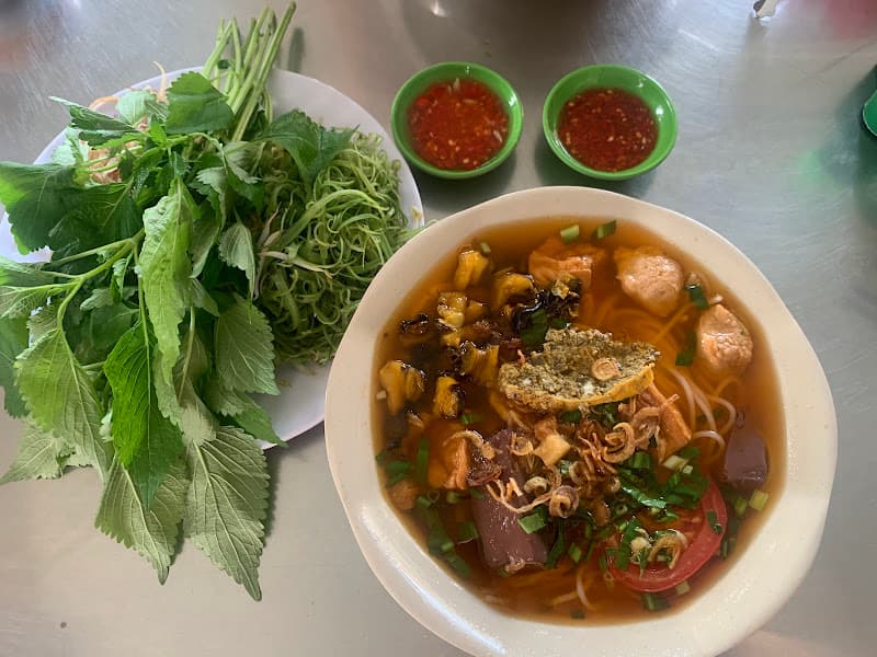 Thanh - Bún riêu cua đồng