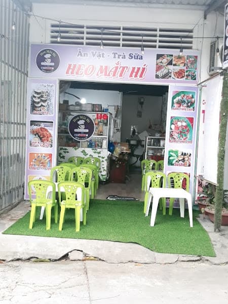 Ảnh bìa Ăn Vặt Heo Mắt Hí
