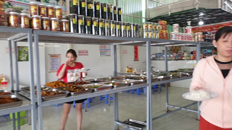 Hình ảnh Quán Cơm Chay Tự Chọn HỒNG LAC2 có bãi đậu xe - 4
