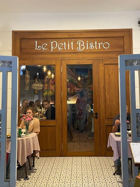 Hình ảnh Le Petit Bistro - 5