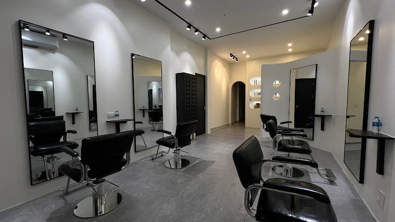 Leon Hair Studio