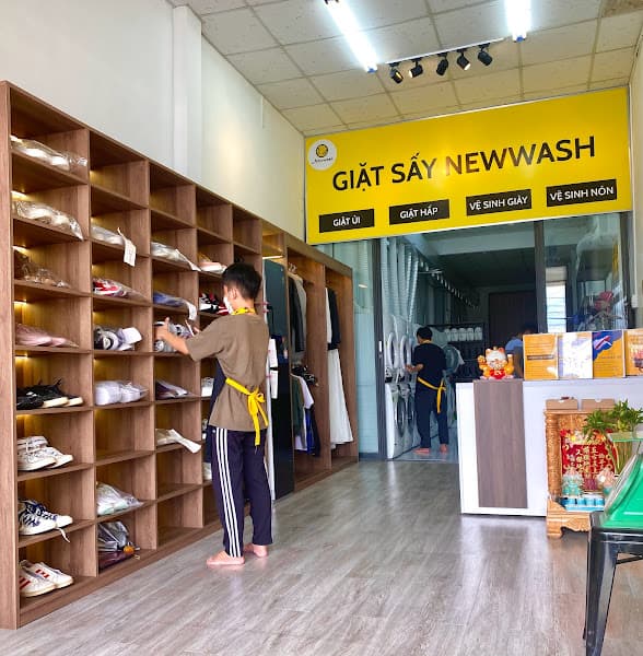 Hình ảnh GIĂT HẤP - GIẶT ỦI - VỆ SINH GIÀY | NEWWASH CẦN THƠ - 4