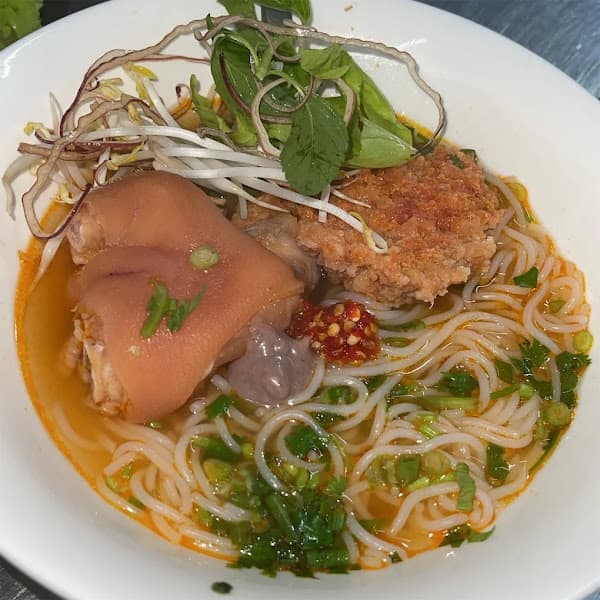 Hình ảnh Quán Bé Bự Phở Khô Gà Tái Bô Viên - 4