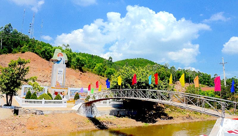 Hình ảnh Đài Tưởng niệm Kênh Nhà Lê - 5