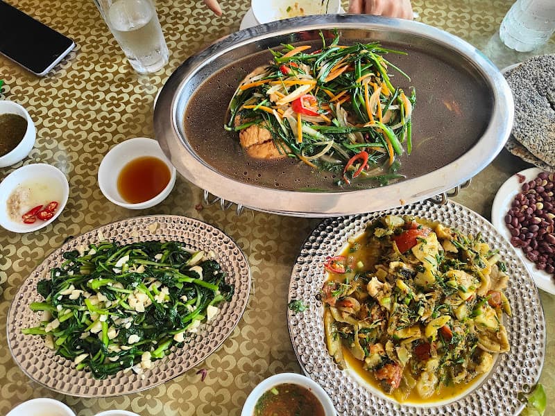 Ảnh bìa Hoa Cau Quán Cá Sông Việt Trì